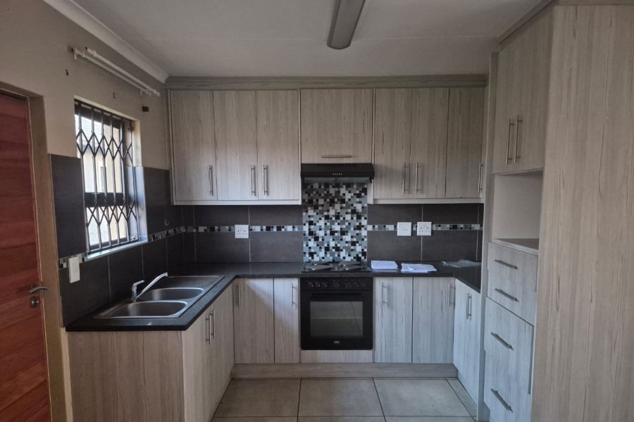 3 Bedroom Property for Sale in Ellaton North West